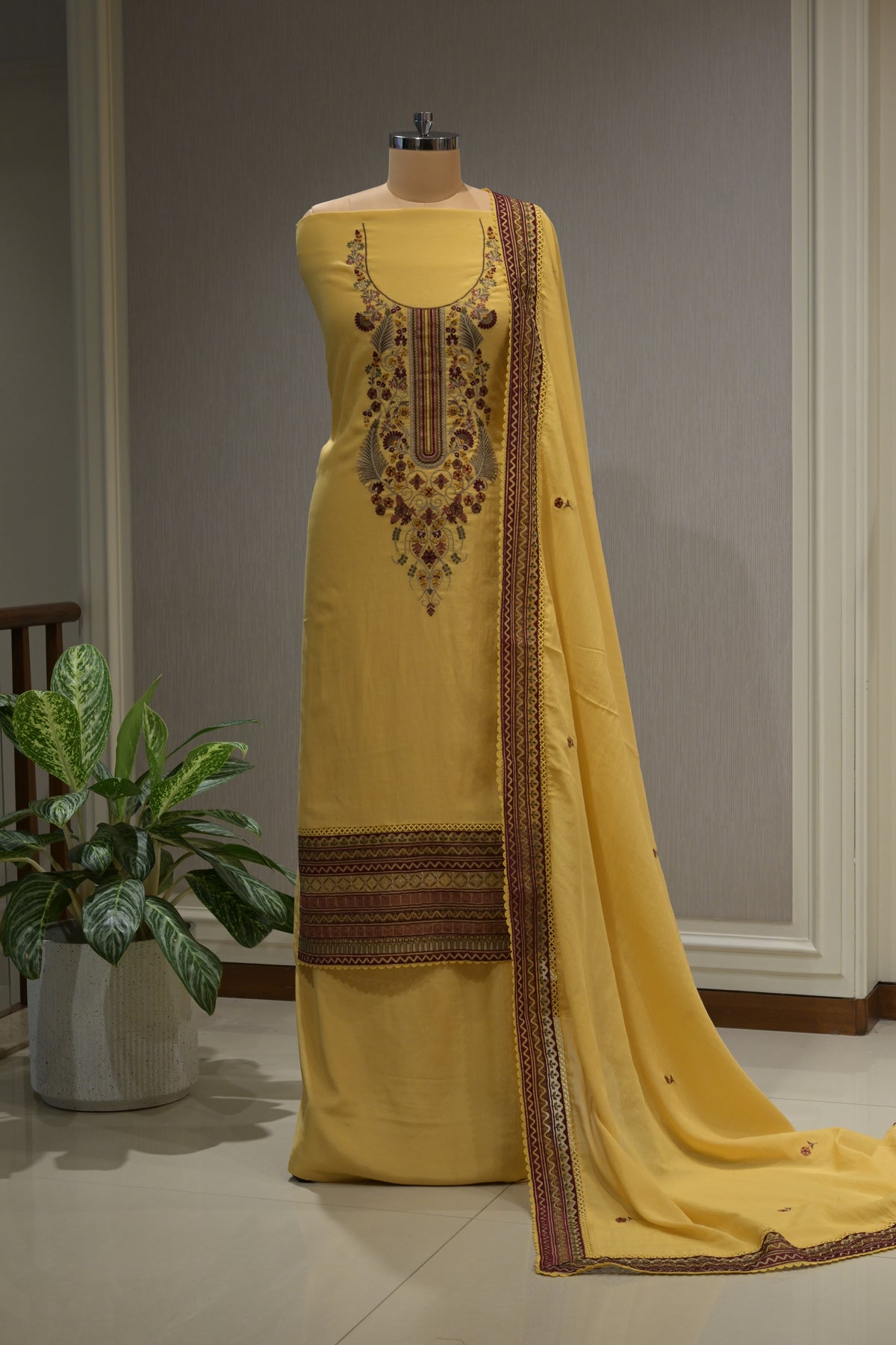 Pure Malmal Cotton Suit Set with Thread , Crepe Bottom & Matching Dupatta