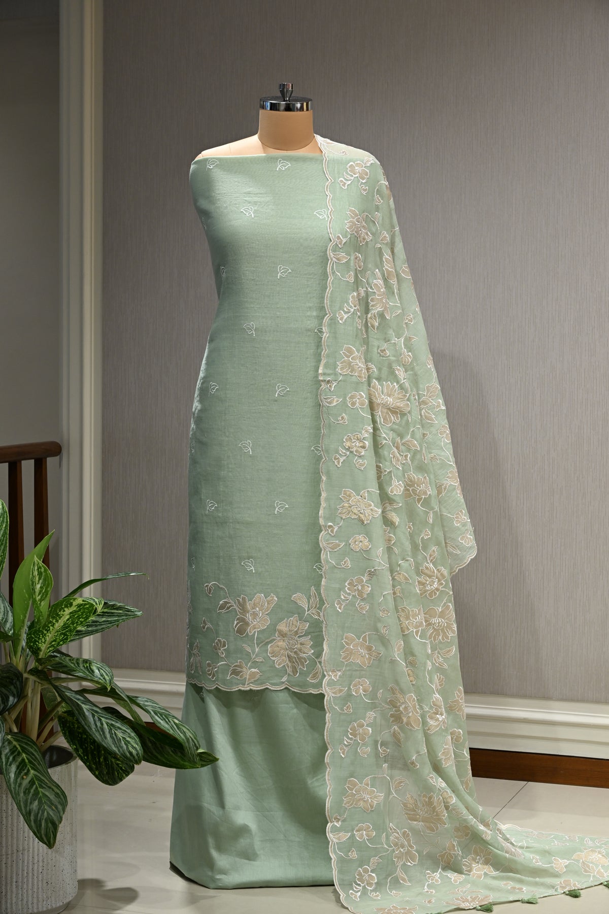 Pure Malmal Cotton Suit Set with Crepe Bottom & Four-Side Cutwork Dupatta