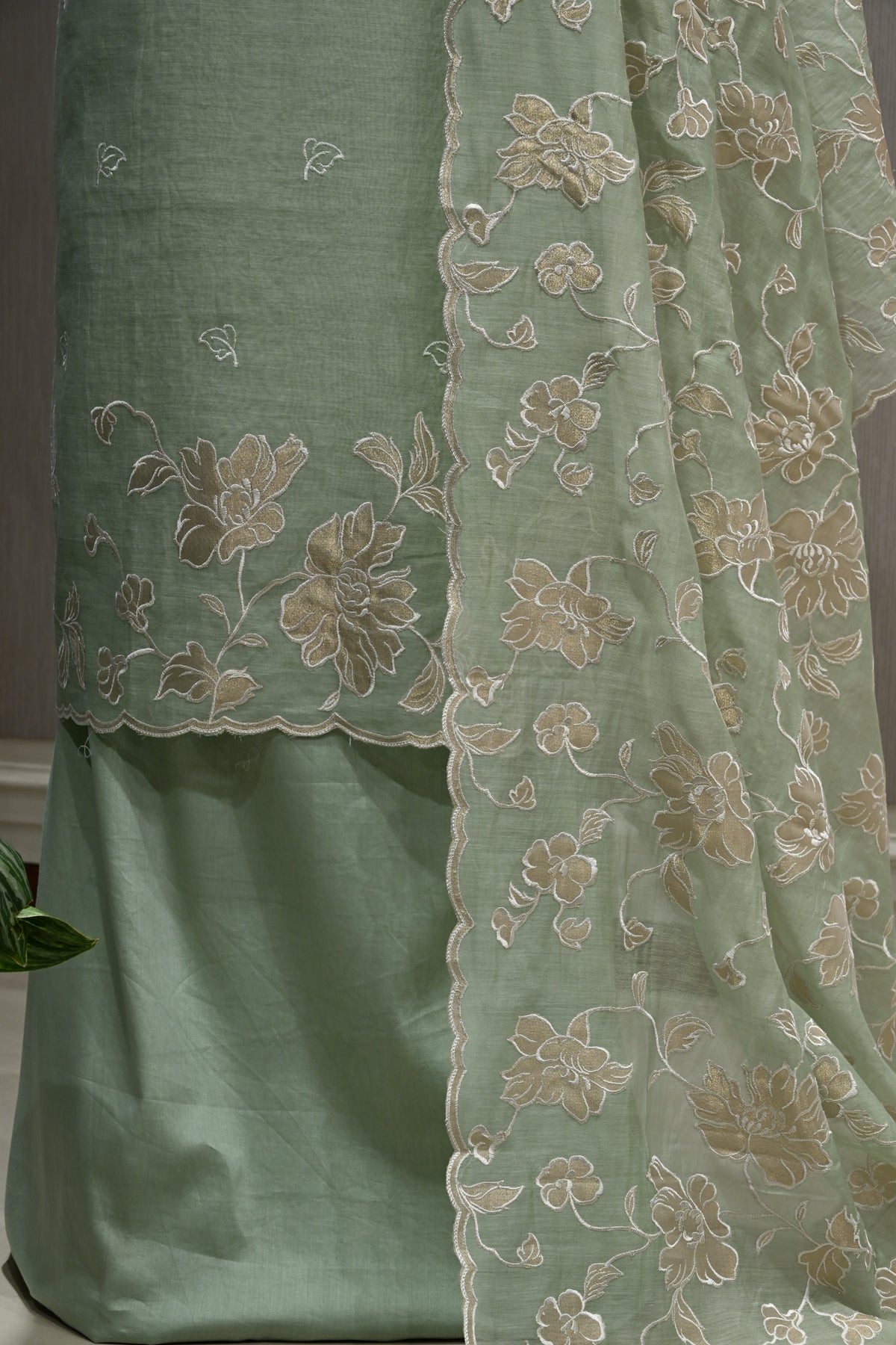 Pure Malmal Cotton Suit Set with Crepe Bottom & Four-Side Cutwork Dupatta