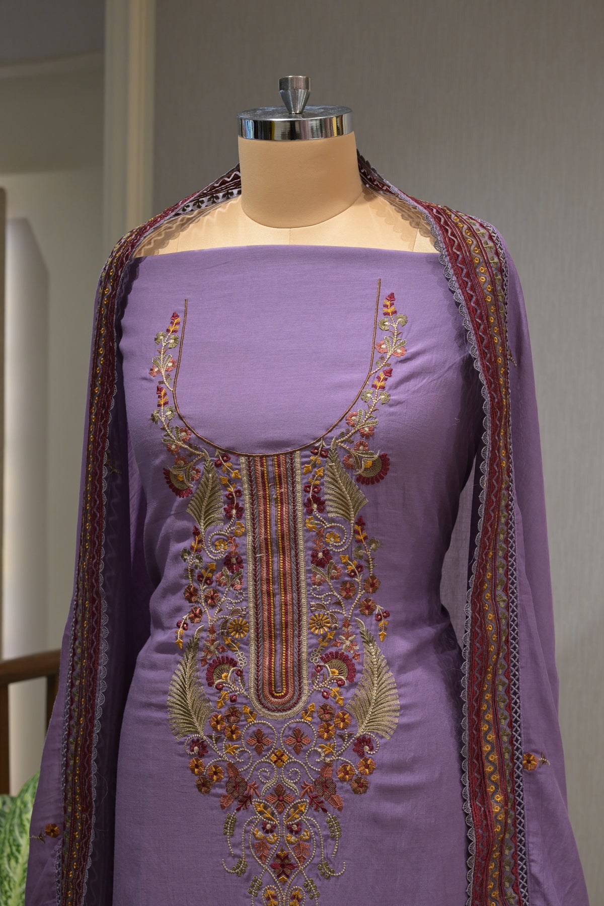 Pure Malmal Cotton Suit Set with Thread , Crepe Bottom & Matching Dupatta