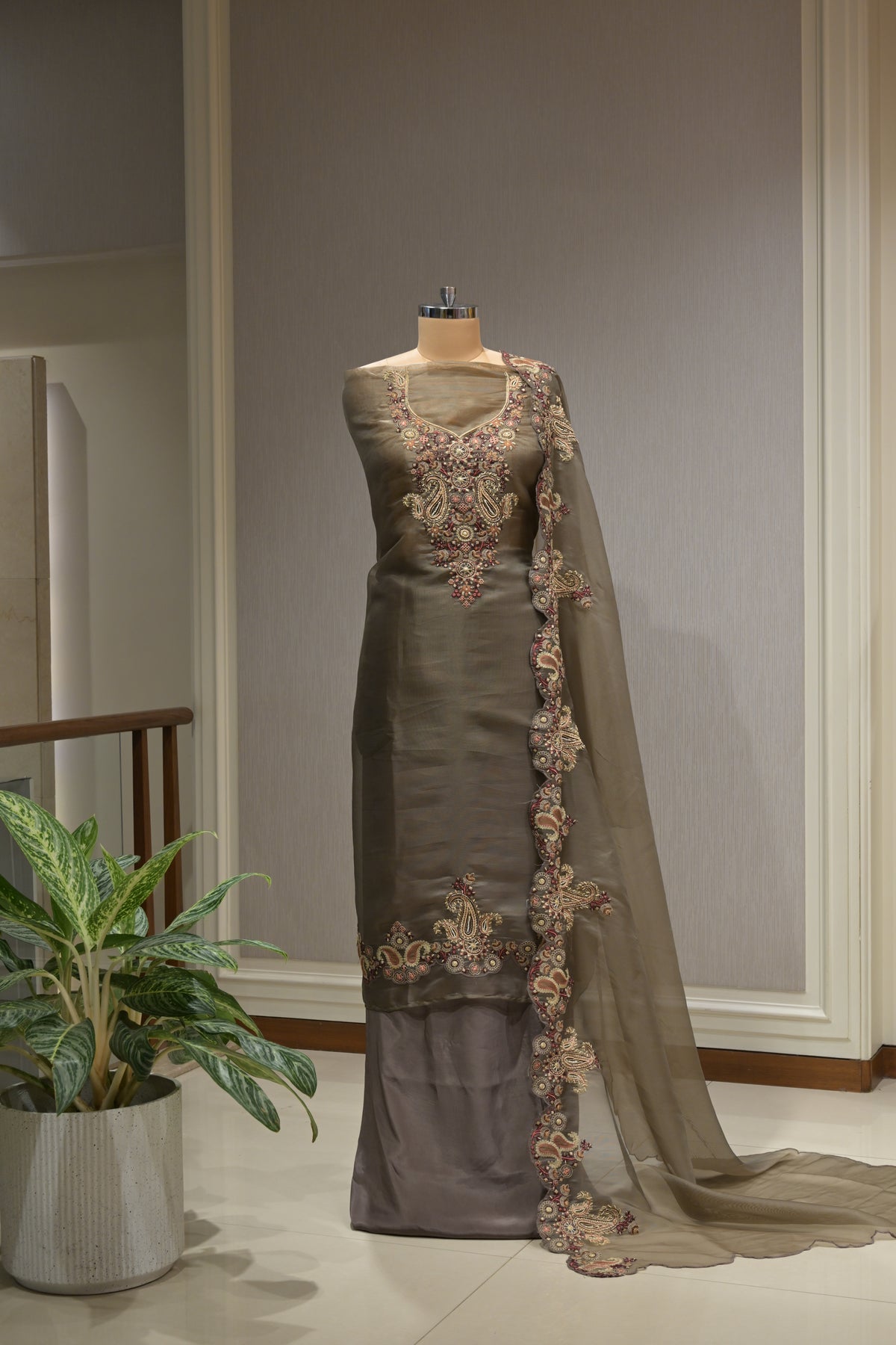 Pure Organza Suit Set with Thread Work, Crepe Bottom &  Heavy Border Dupatta