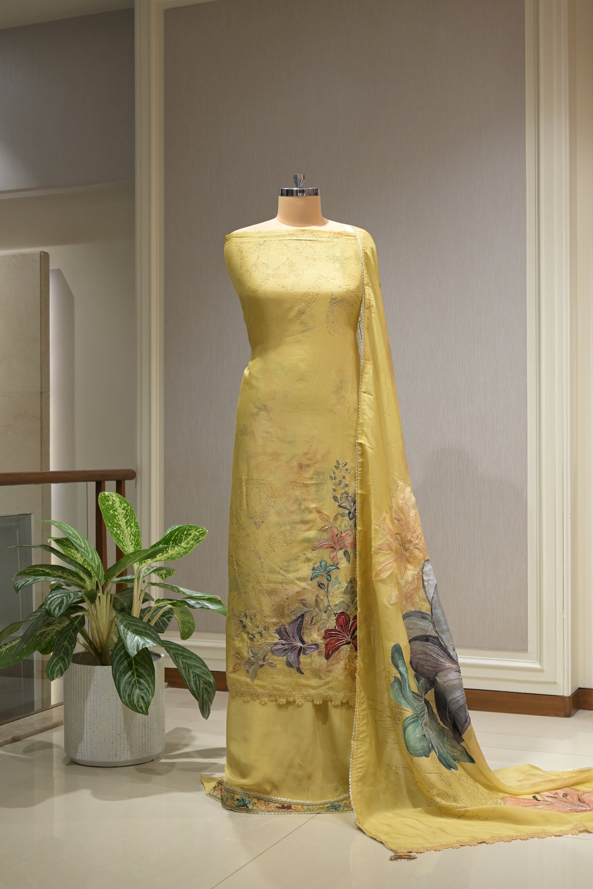 Elegant Printed Organza Suit Set with Silk Bottom &amp; Highlighted Organza Dupatta