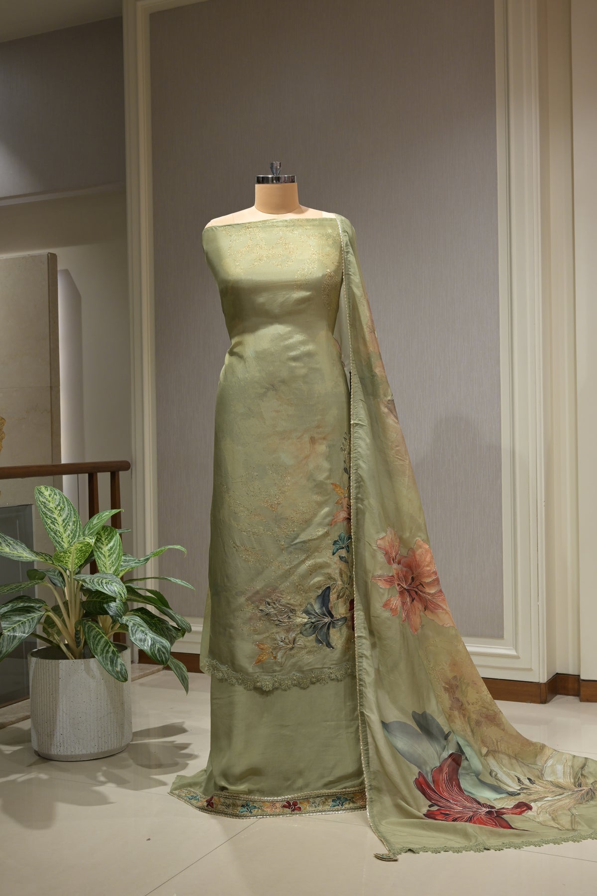 Elegant Printed Organza Suit Set with Silk Bottom &amp; Highlighted Organza Dupatta