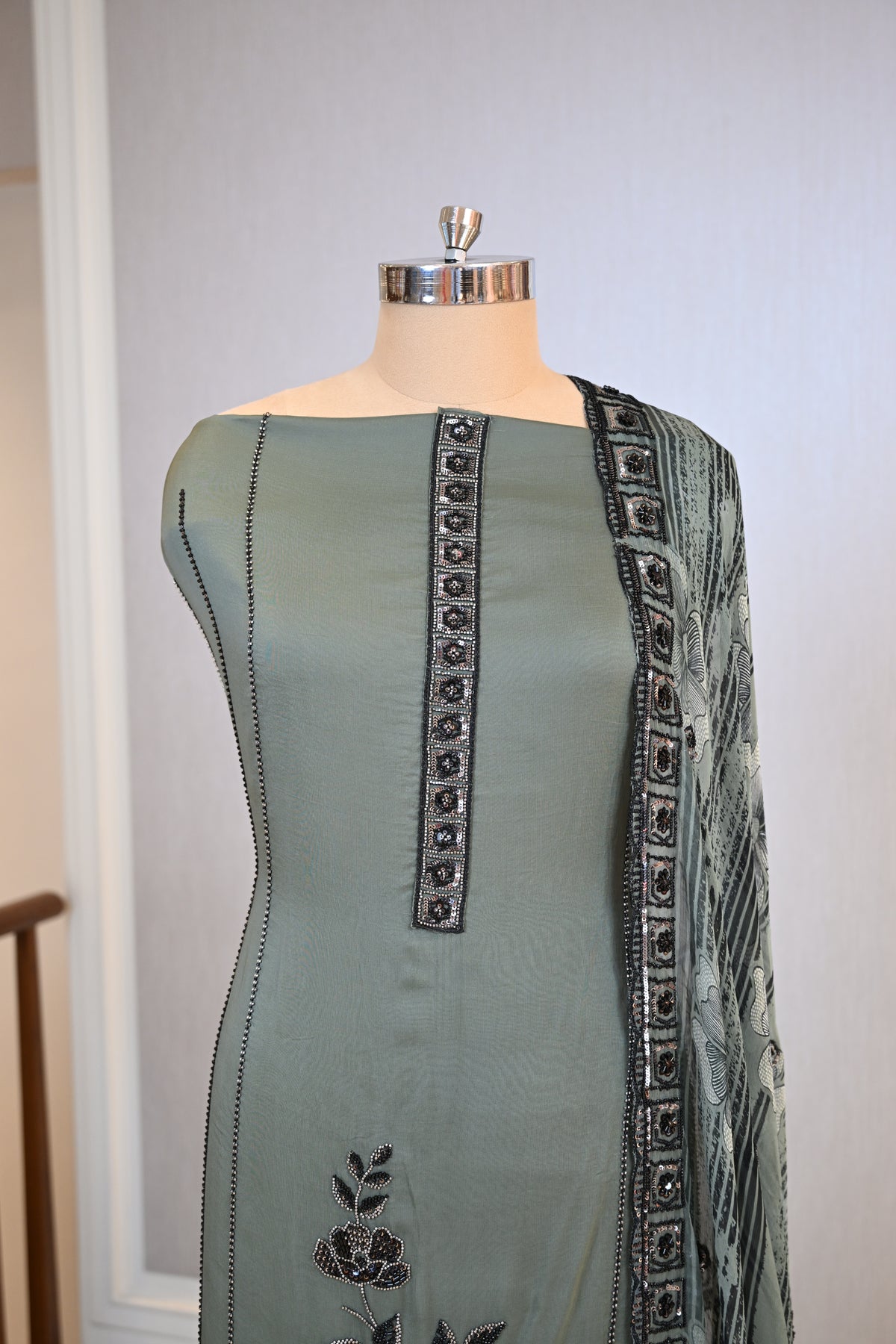 Elegant Hand-Embroidered Organza Suit Set