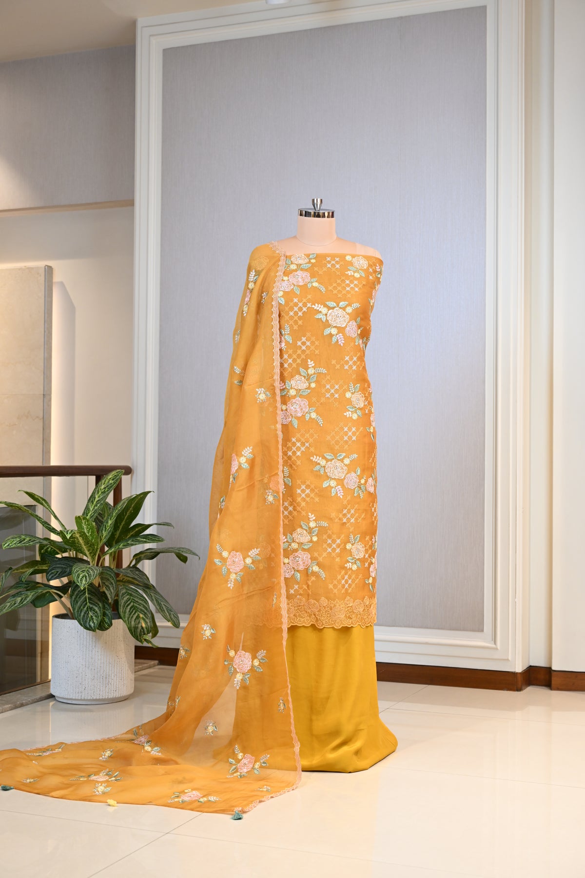 Elegant Organza Thread & Zari Suit Set